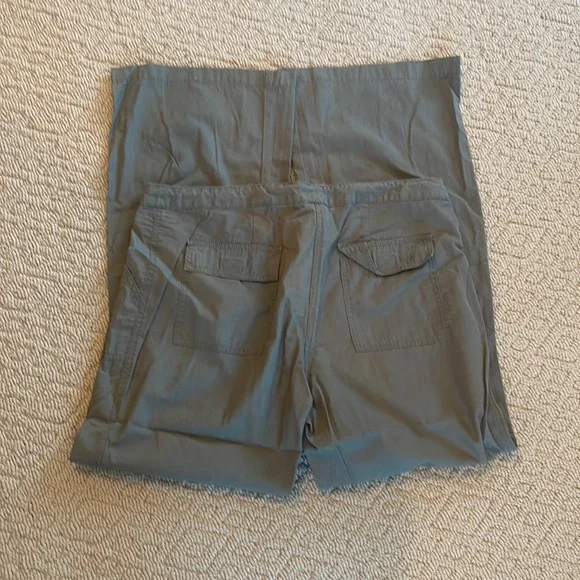 Drawstring pants - Picture 3 of 3